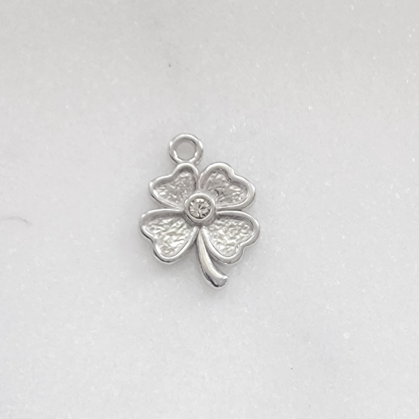 Medium Four Leaf Clover