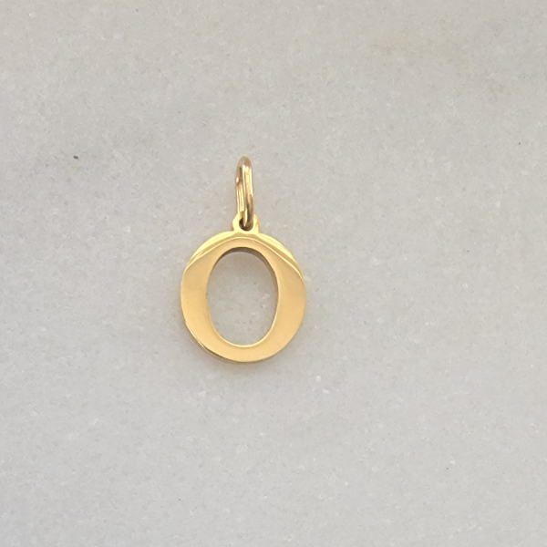 Medium Initial O