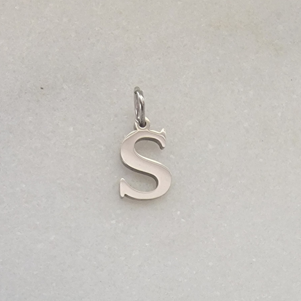 Medium Initial S