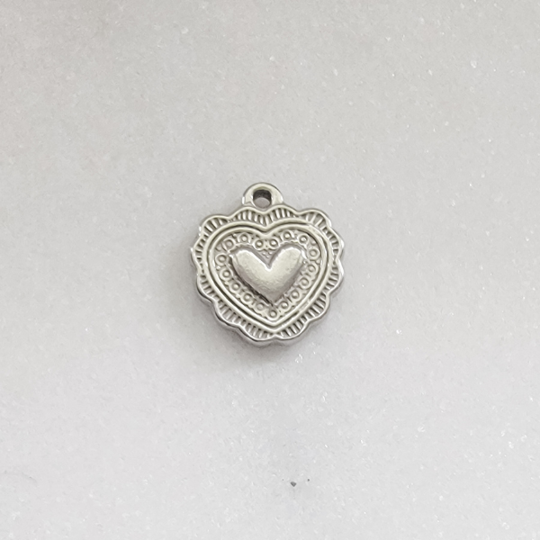 Medium Vintage Heart