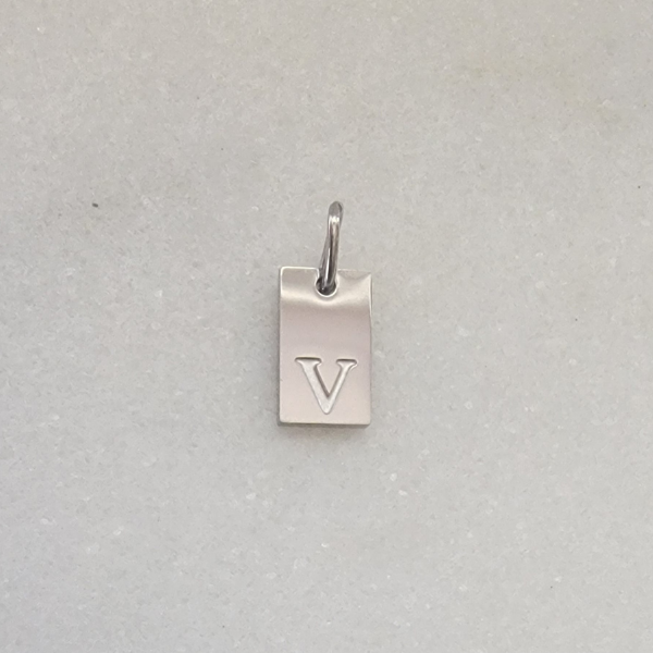 Small Tag Initial V